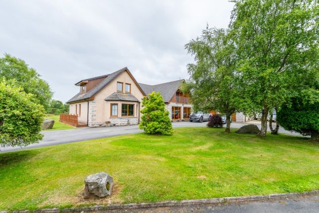 5 bed detached house