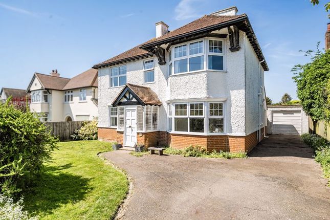 Hythe/Saltwood 4 bed detached house for sale