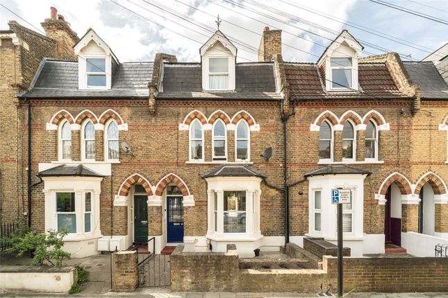 London SW4 1 bed apartment for sale