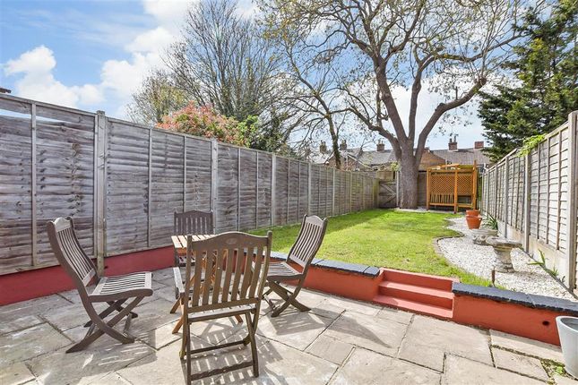 5 bed terraced house
