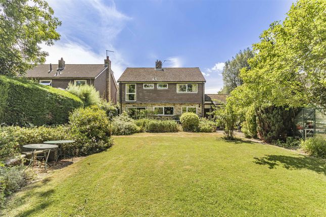 4 bedroom link detached house for sale