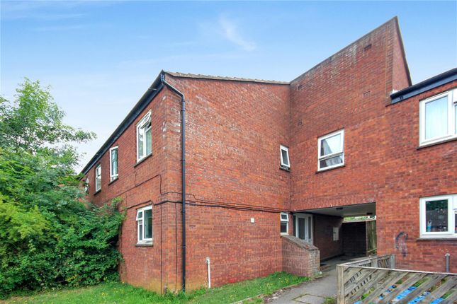 6 bedroom end of terrace house for sale
