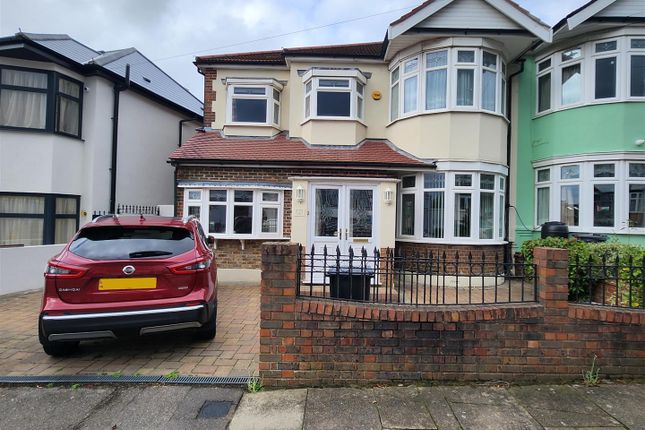 5 bedroom semi-detached house for sale