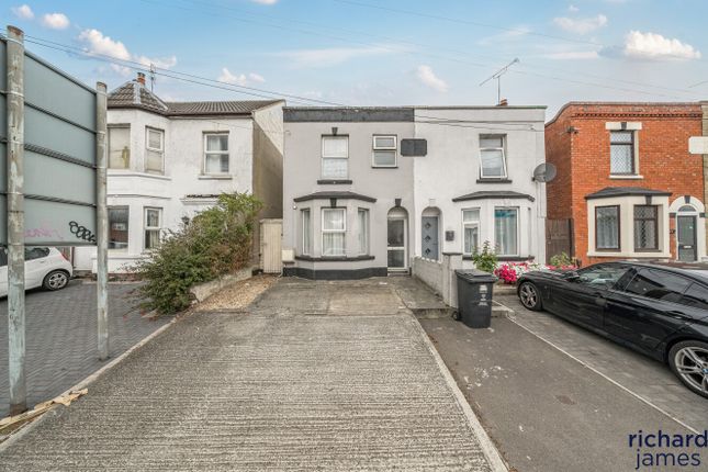 Cricklade Road, Swindon, SN2 3 bed semi