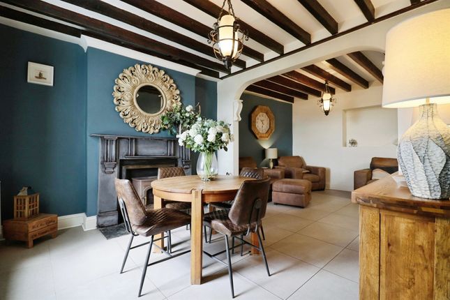 4 bed end terrace house