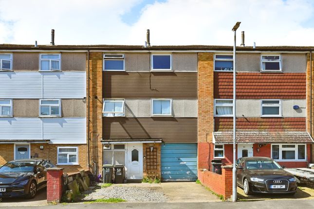 5 bedroom terraced house for sale