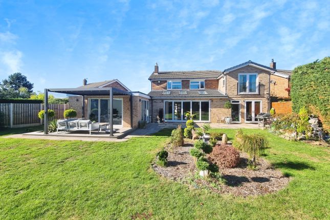 Checkstone Avenue, Doncaster DN4 5 bed detached house for sale