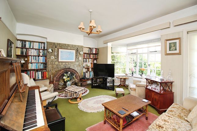 Station Road, Kirby Muxloe, LE9 4 bed detached bungalow for sale