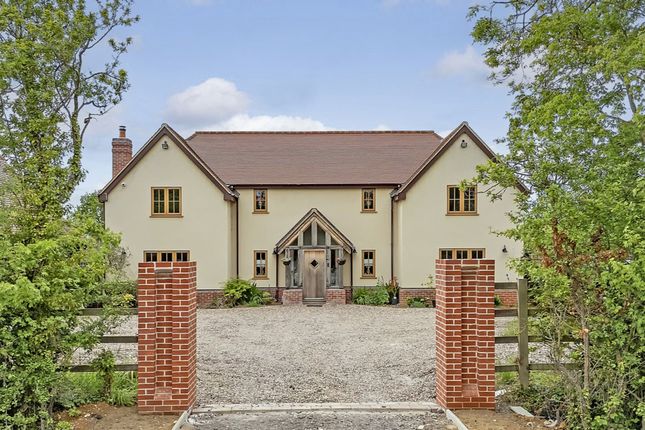 Bishops Green, Dunmow CM6 4 bed detached house for sale