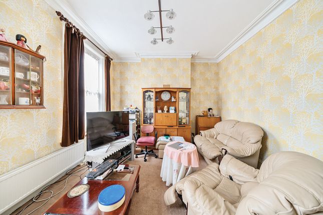 5 bedroom apartment for sale