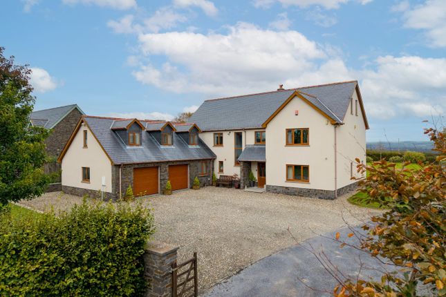 Carmarthen SA33 4 bed detached house for sale
