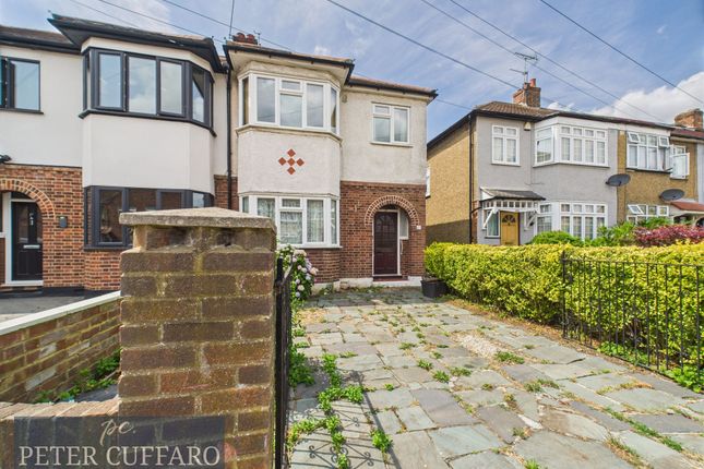 Hurst Drive, Waltham Cross EN8 3 bed end of terrace house for sale