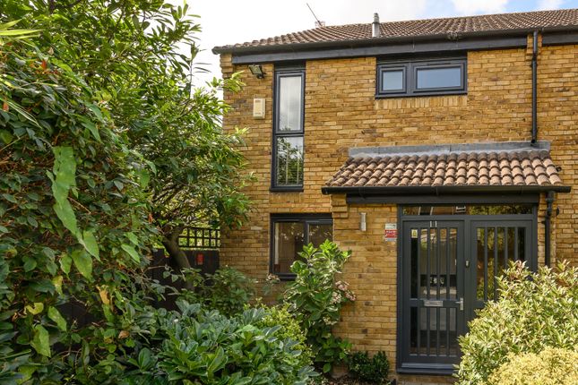 Pilsdon Close, London SW19 3 bed end of terrace house for sale