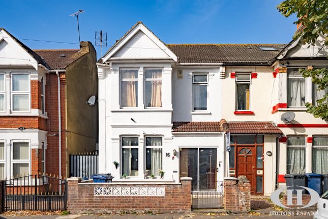 Abbotts Road, Southall 3 bed end of terrace house for sale