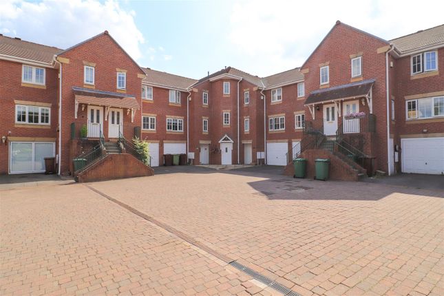 Benton Mews, Wakefield WF4 2 bed apartment for sale