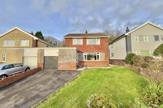 4 bedroom link detached house for sale