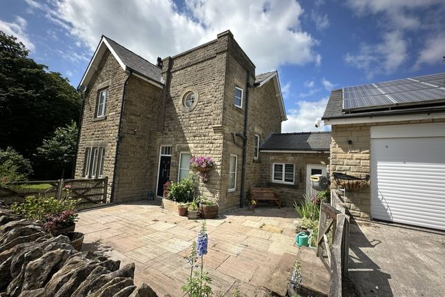 Lower Eaves Farm, High Peak, SK23 3 bed detached house for sale