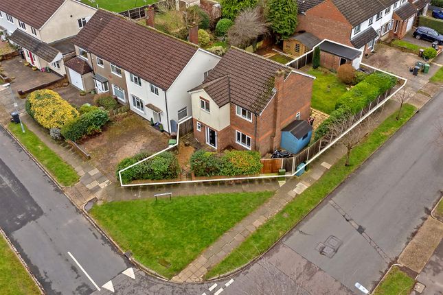 St. Vincent Drive, St. Albans 3 bed detached house for sale