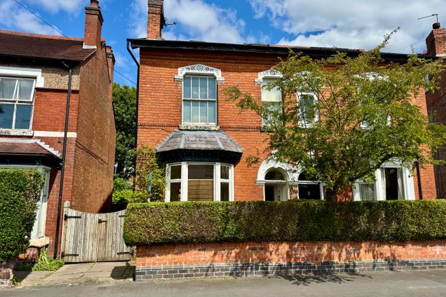 4 bedroom semi-detached house for sale