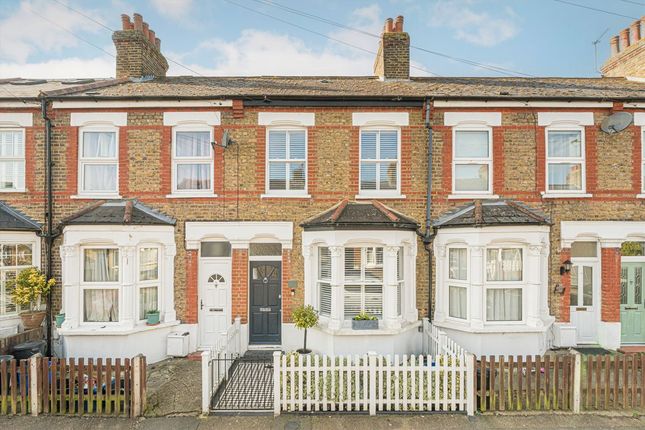 Linden Road, Hampton TW12 2 bed house for sale