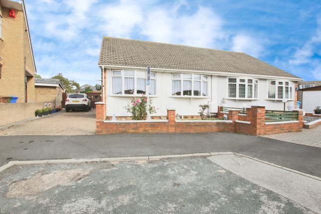 Bellcroft Road, Thorngumbald, Hull... 2 bed semi