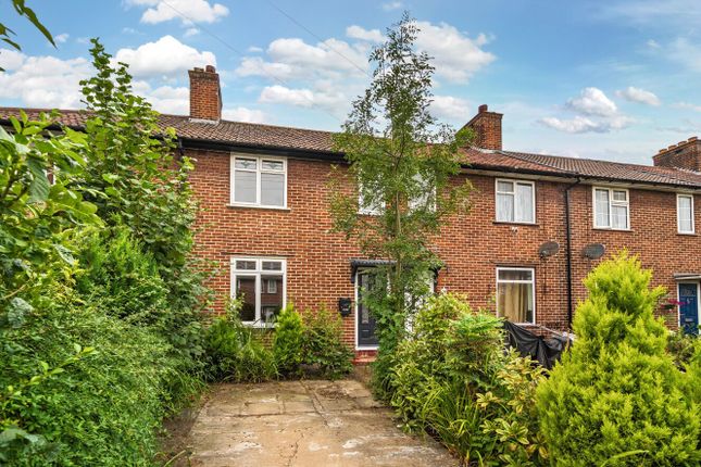 Framlingham Crescent, London, SE9 3 bed terraced house for sale