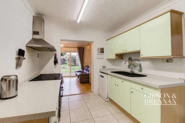 Theydon Crescent, Basildon, SS14 4 bed semi