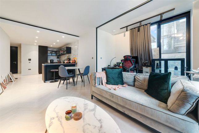One Crown Place, 54 Wilson Street, EC2A 1 bed apartment for sale