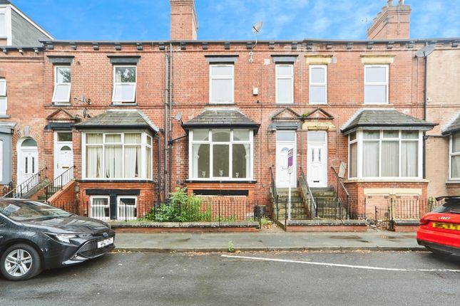 5 bedroom terraced house for sale