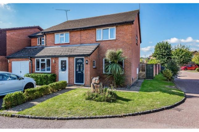 2 bedroom semi-detached house for sale