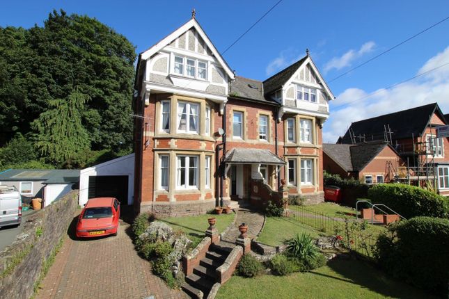 5 bedroom semi-detached house for sale