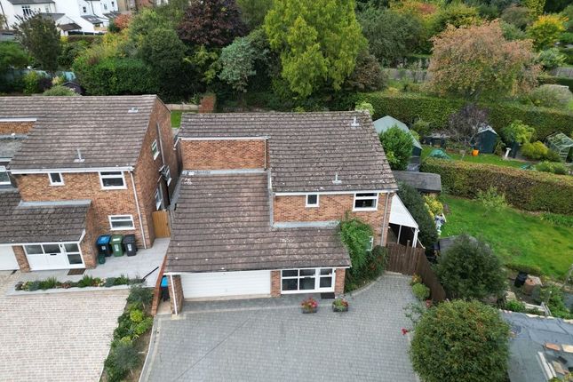 The Glebe, Kings Langley WD4 4 bed detached house for sale