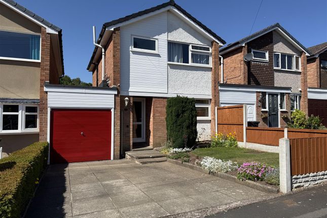 3 bedroom link detached house for sale