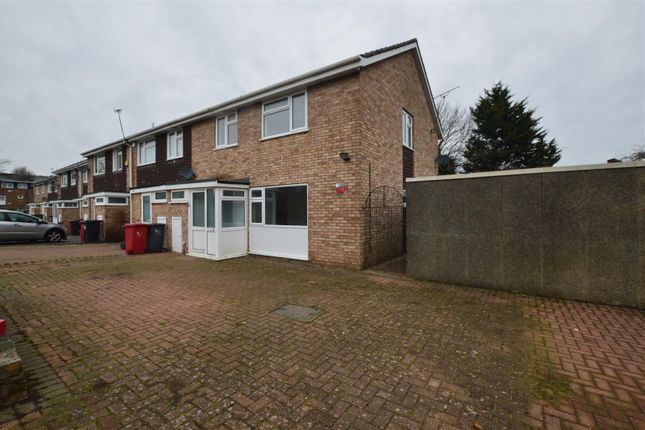 4 bedroom end of terrace house for sale