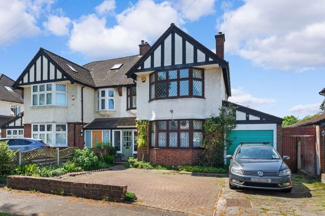 Kingsmead Avenue, Worcester Park 4 bed semi