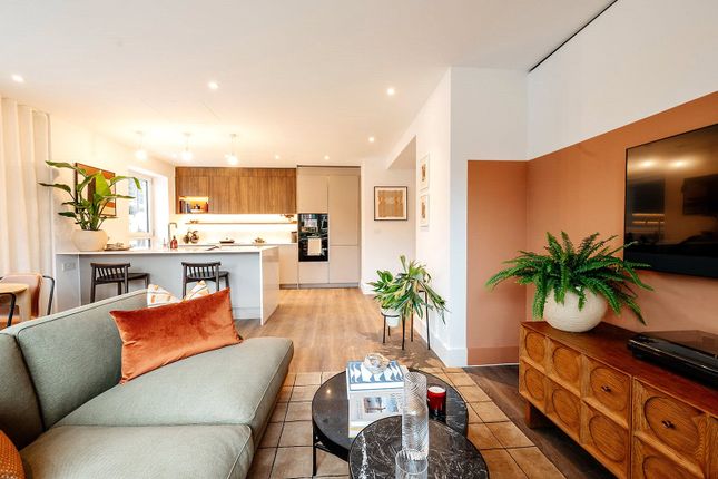 Bow Common Lane, London, E3 1 bed apartment for sale