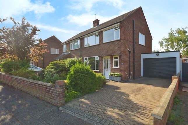 Berry Drive, Bromham Village... 3 bed semi