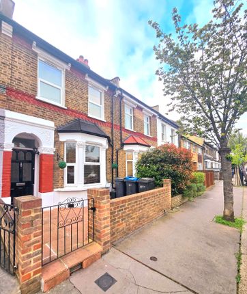Oakley Road, London SE25 3 bed terraced house for sale