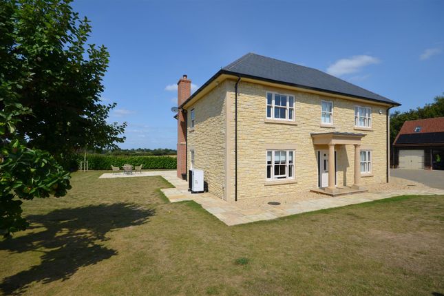 Rivers Corner 4 bed detached house for sale