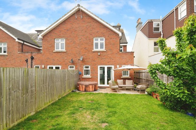 4 bedroom end of terrace house for sale