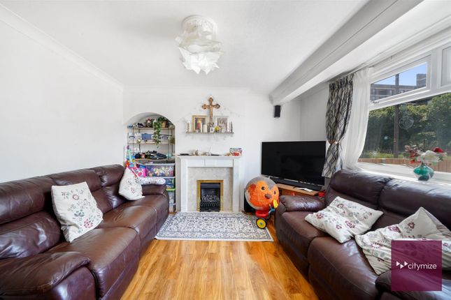 New Road, Dagenham 3 bed terraced house for sale