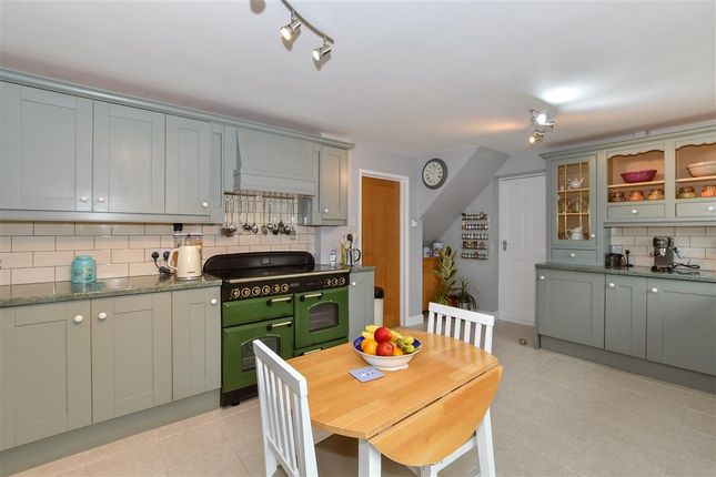 Ham Lane, Lenham, Maidstone, Kent 3 bed detached house for sale
