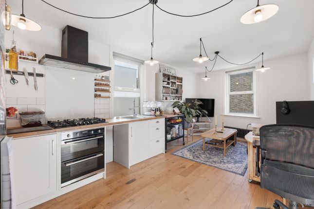 Maynard Road, London, Greater London... 2 bed apartment for sale