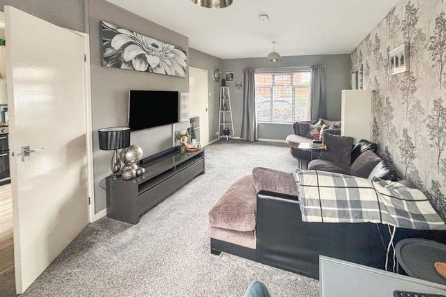 Maple Avenue, Oswestry 2 bed terraced house for sale