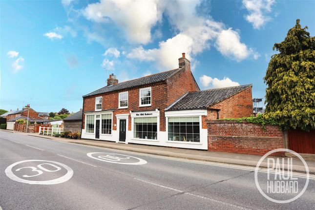 London Road, Wrentham, NR34 3 bed detached house for sale