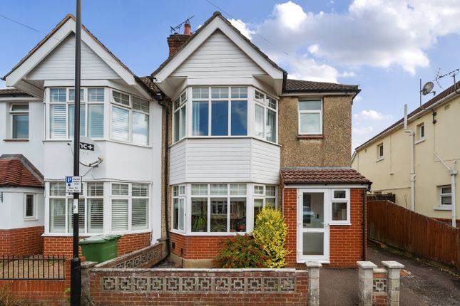 Vinery Gardens, Shirley, Southampton... 3 bed semi