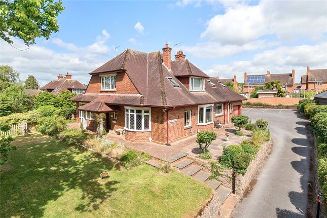 10 bedroom detached house for sale