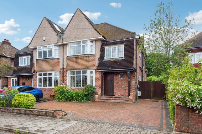 Anglesmede Way, Pinner, HA5 3 bed semi