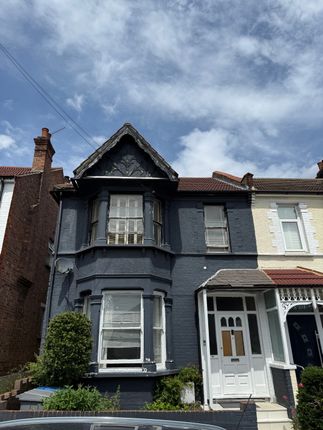 4 bed detached house