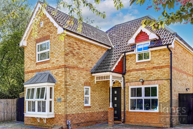 Doulton Close, Church Langley, Harlow 3 bed detached house for sale